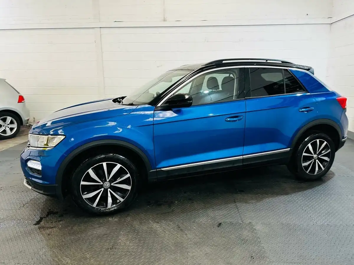2019-volkswagen-t-roc-10-tsi-design-big-22