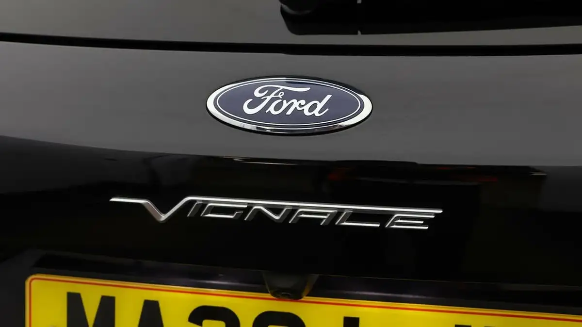 2022-ford-kuga-25t-vignale-225ps-phev-big-19