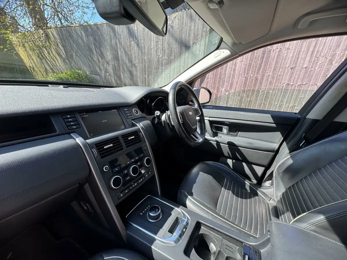 2019-land-rover-discovery-sport-20td4-hse-luxury-big-18