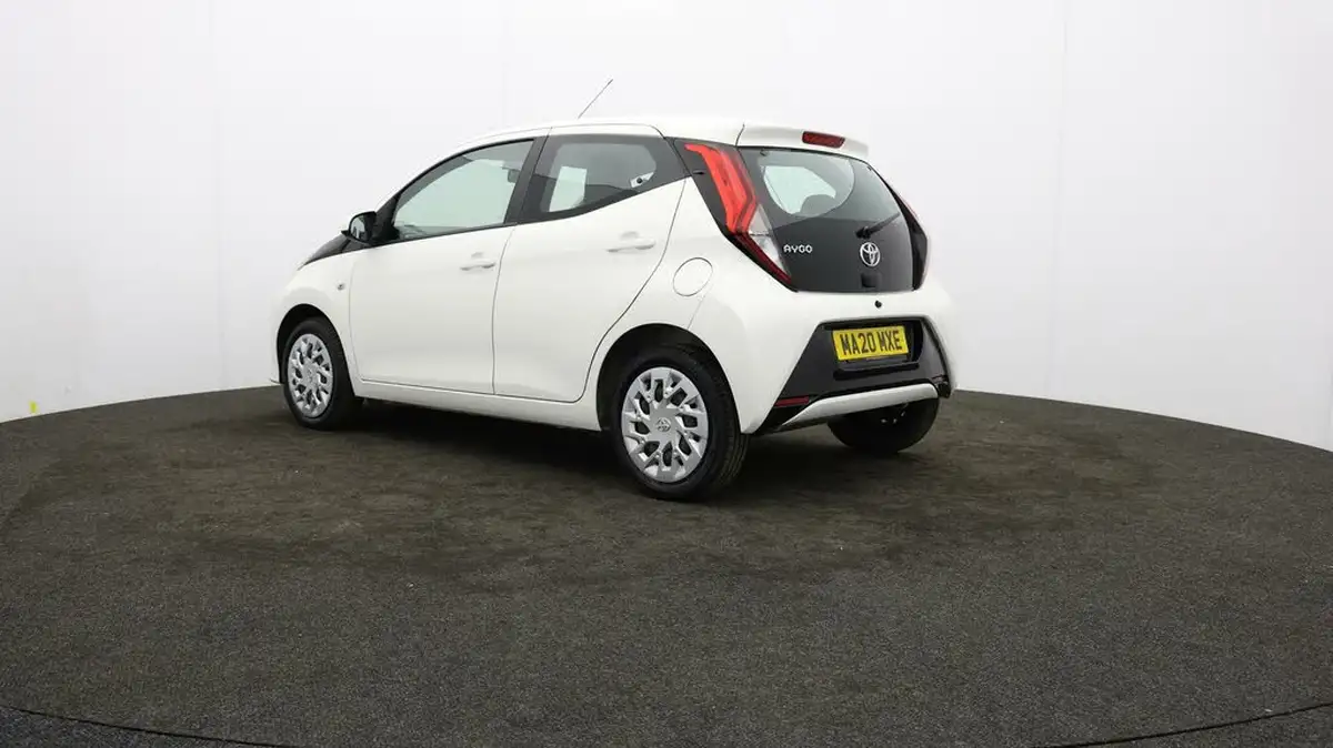 2020-toyota-aygo-10-vvt-i-x-play-big-66