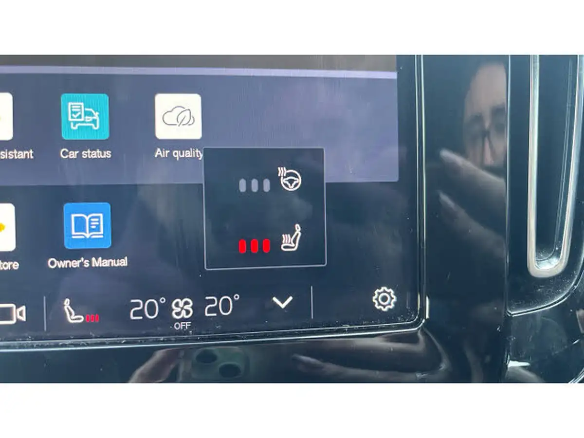 2022-volvo-xc40-20-b3-plus-big-60