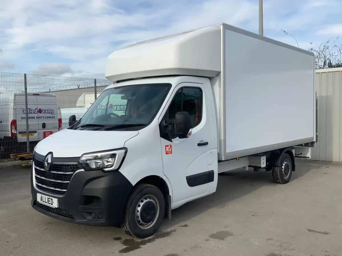 2023-renault-master-big-2