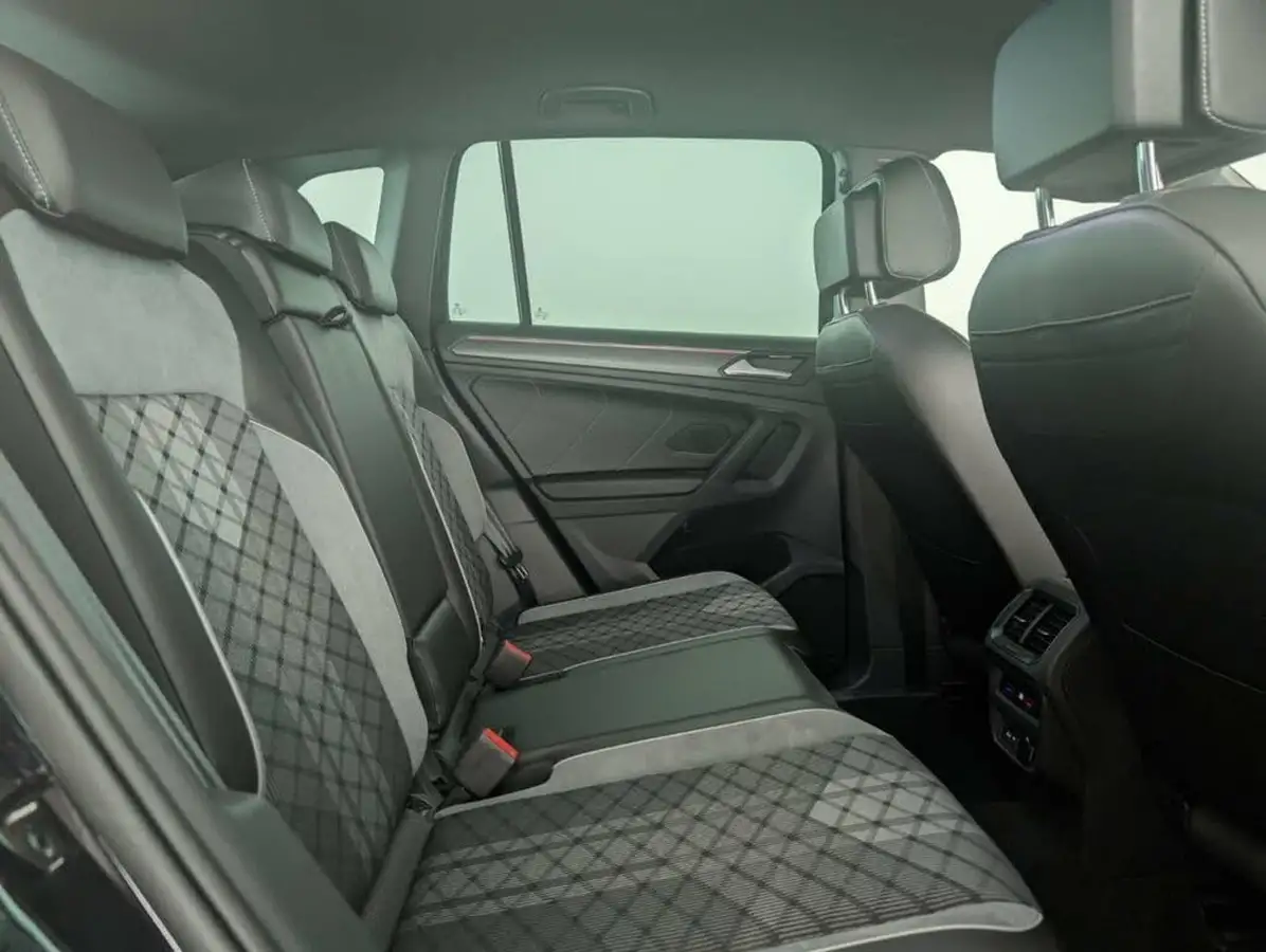 2021-volkswagen-tiguan-15-tsi-r-line-big-22