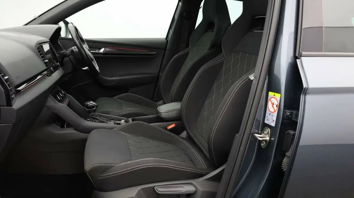 2020-skoda-karoq-15-tsi-sportline-dsg-big-13