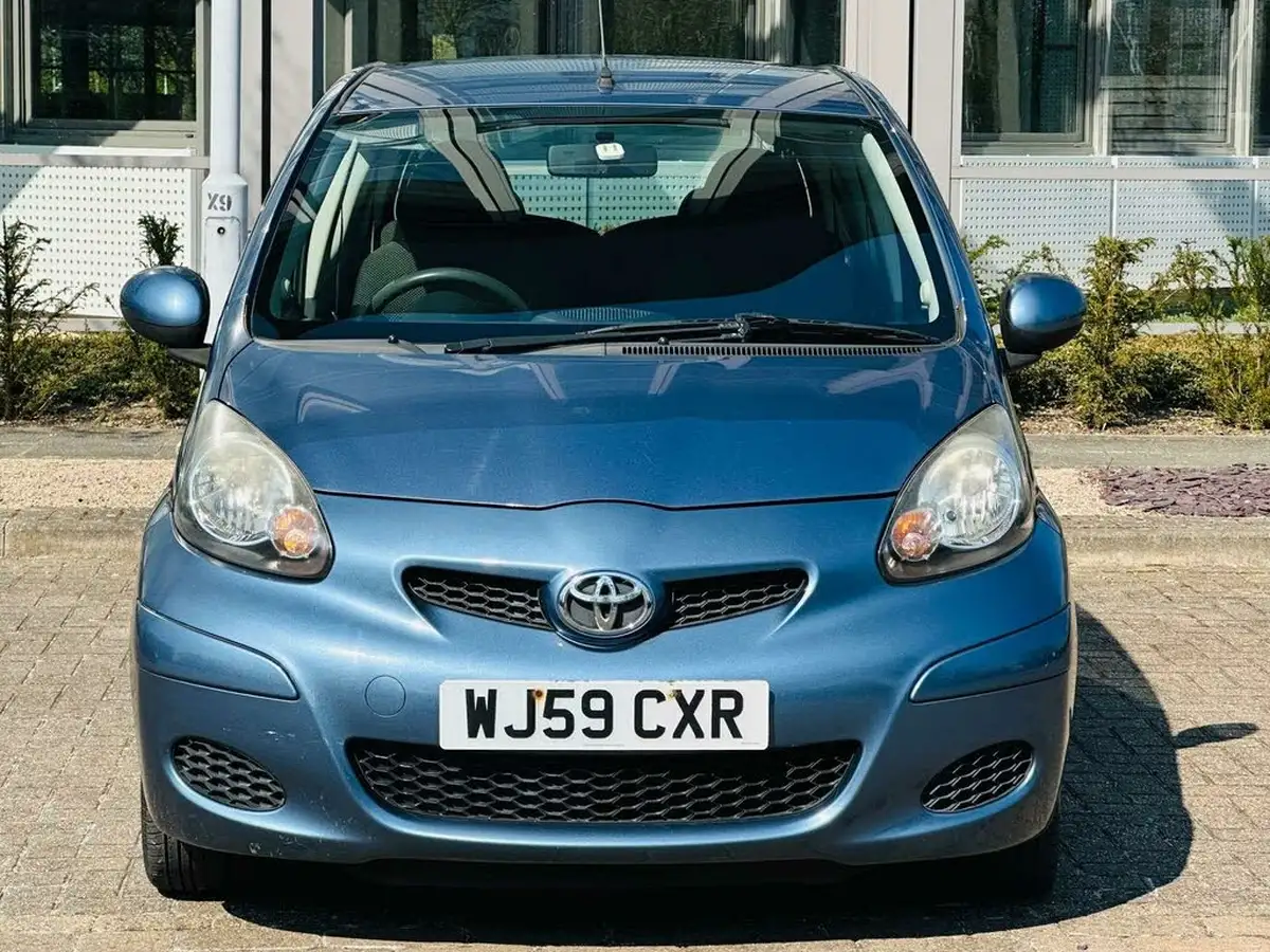 2009-toyota-aygo-10-aygo-3d-big-2
