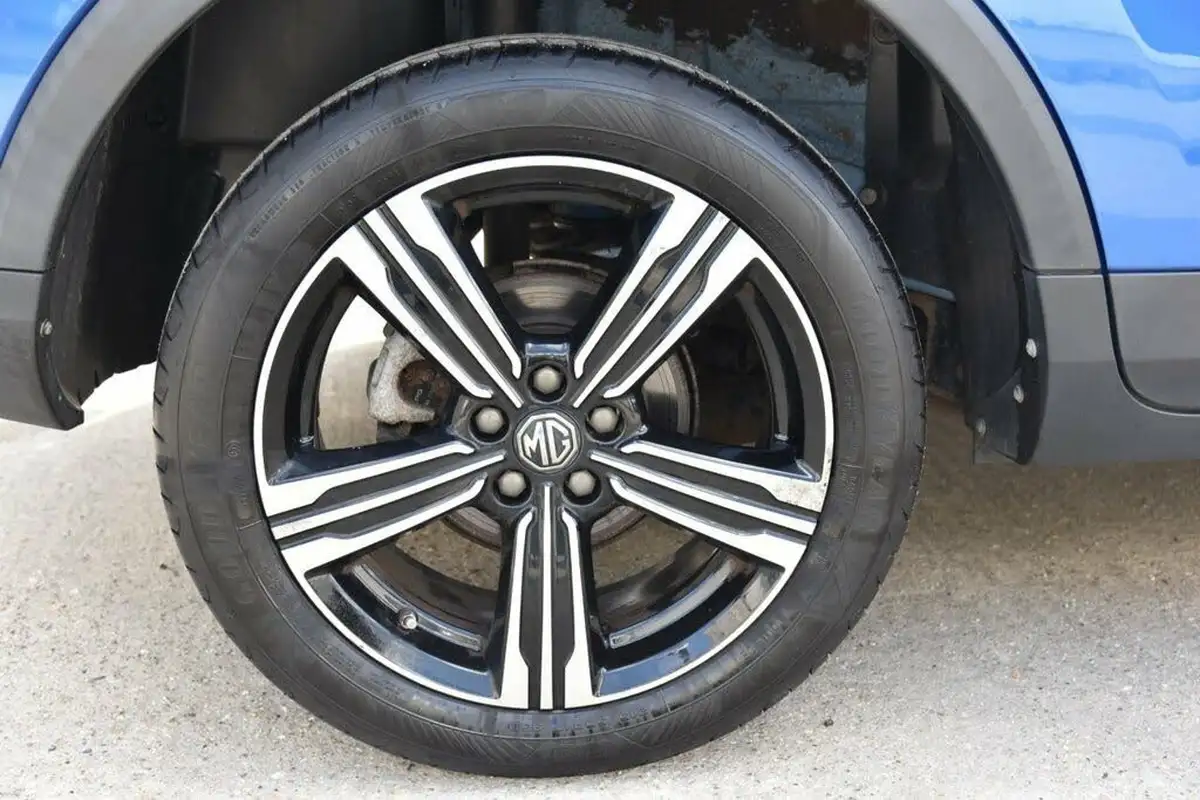 2020-mg-zs-suv-10t-gdi-exclusive-111ps-big-49