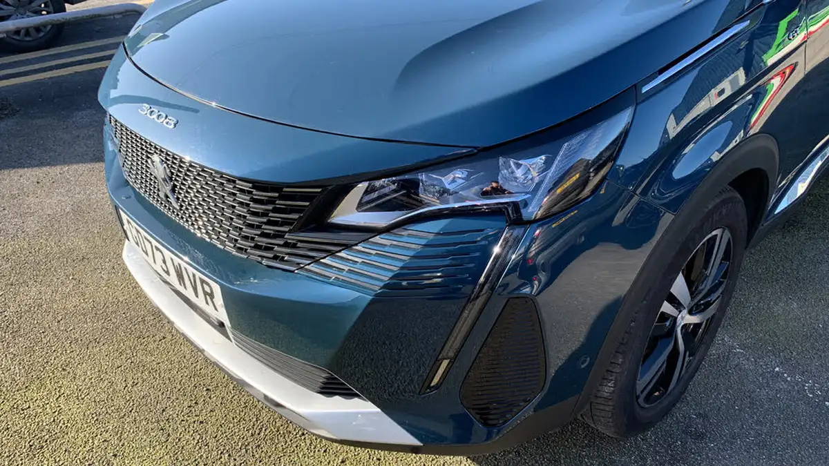 2024-peugeot-3008-suv-12-puretech-gt-136ps-hybrid-e-dsc6-big-44