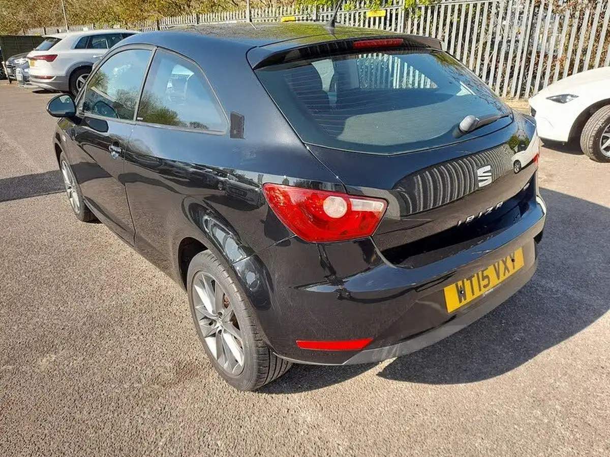 2015-seat-ibiza-12-i-tech-sportcoupe-3d-big-4