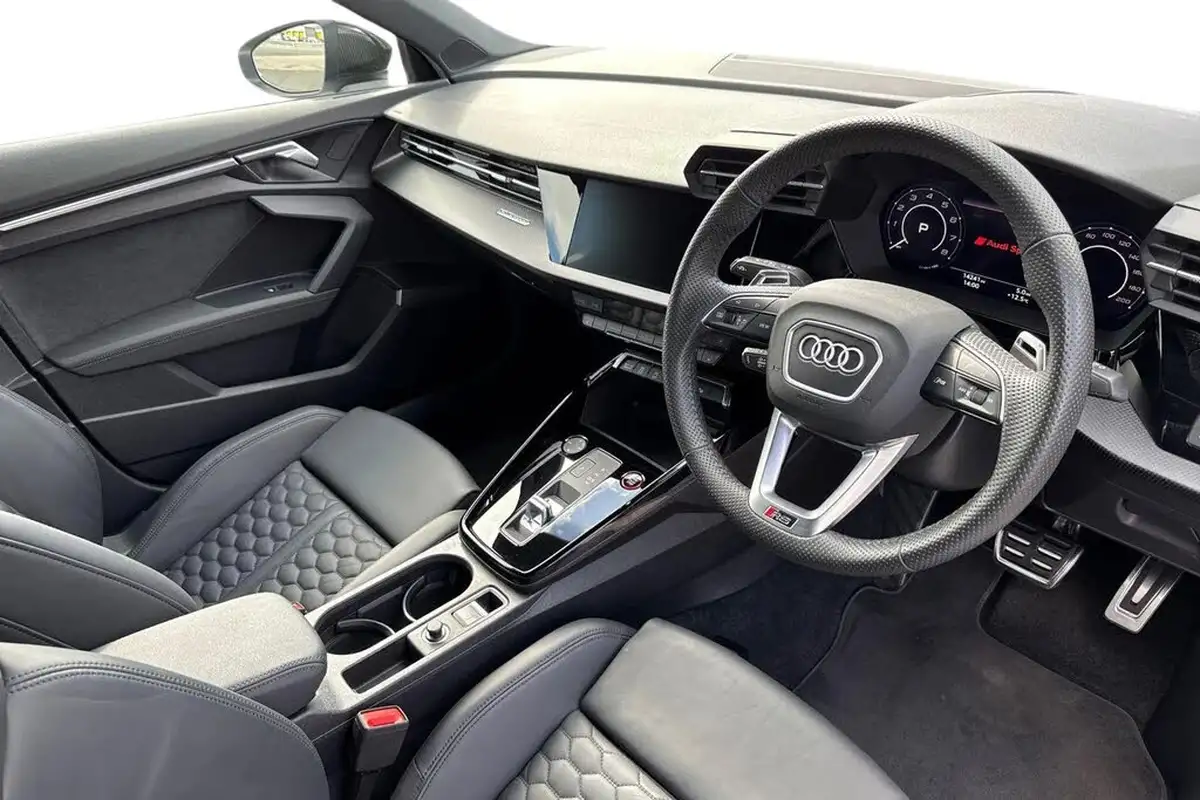 2022-audi-rs3-25-tfsi-carbon-black-saloon-4d-big-13