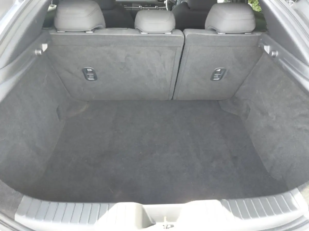 2024-mazda-mazda3-25-e-skyactiv-g-homura-big-7