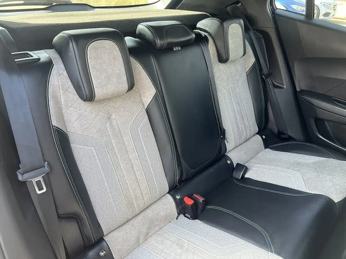 2021-peugeot-2008-suv-e-gt-premium-big-16
