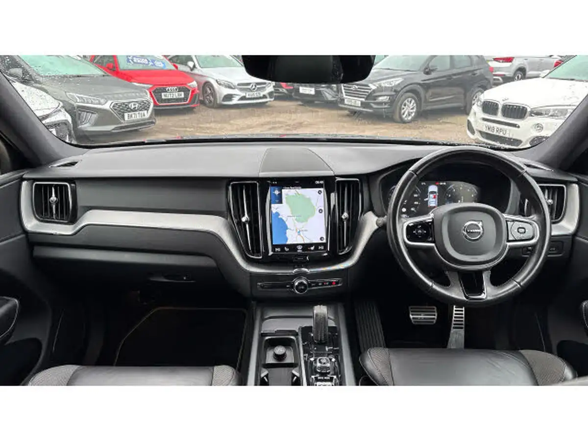 2020-volvo-xc60-20-b5-r-design-big-9