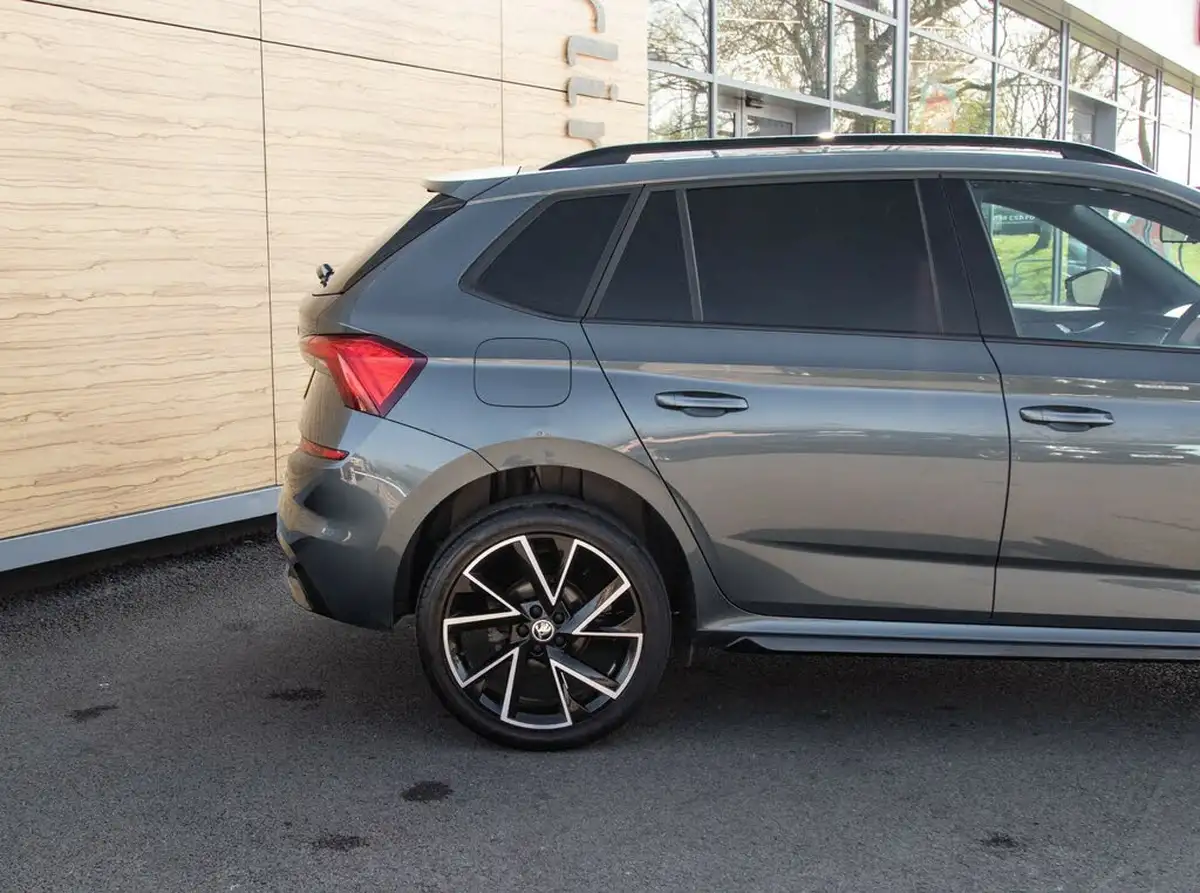 2021-skoda-kamiq-10-tsi-monte-carlo-109ps-big-7