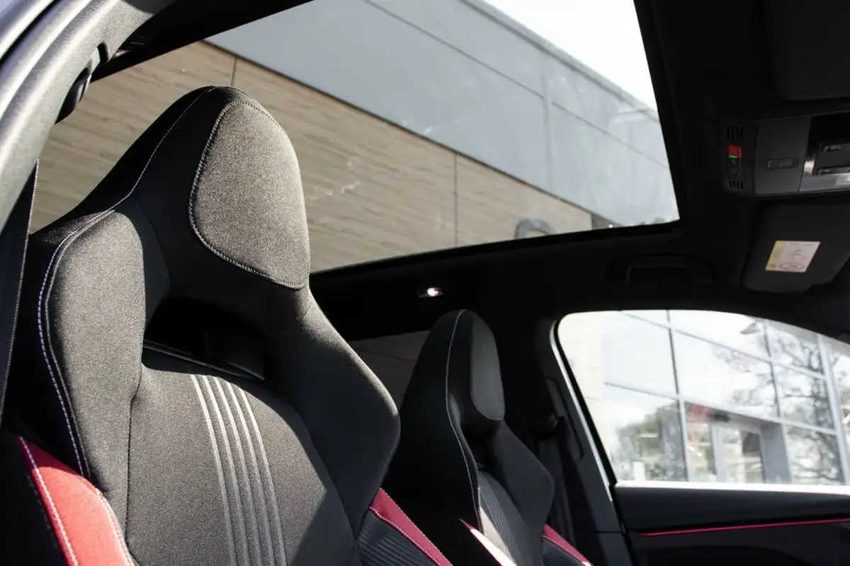 2021-skoda-kamiq-10-tsi-monte-carlo-109ps-big-31