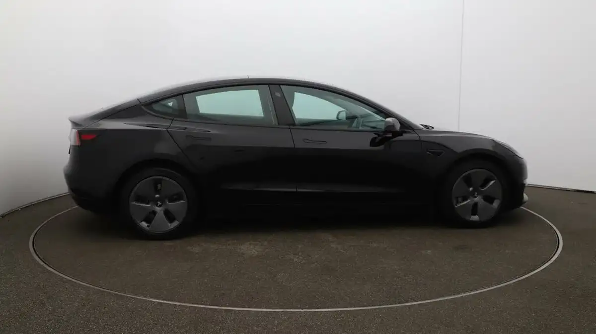 2023-tesla-model-3-e-rwd-long-range-big-8