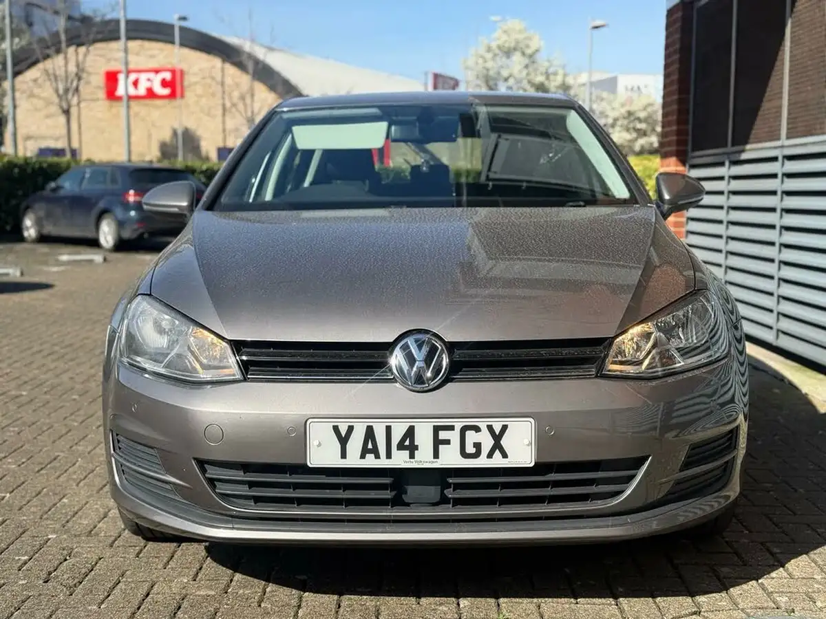 2014-volkswagen-golf-14-se-122ps-bmtss-hatchback-5d-1395cc-big-2