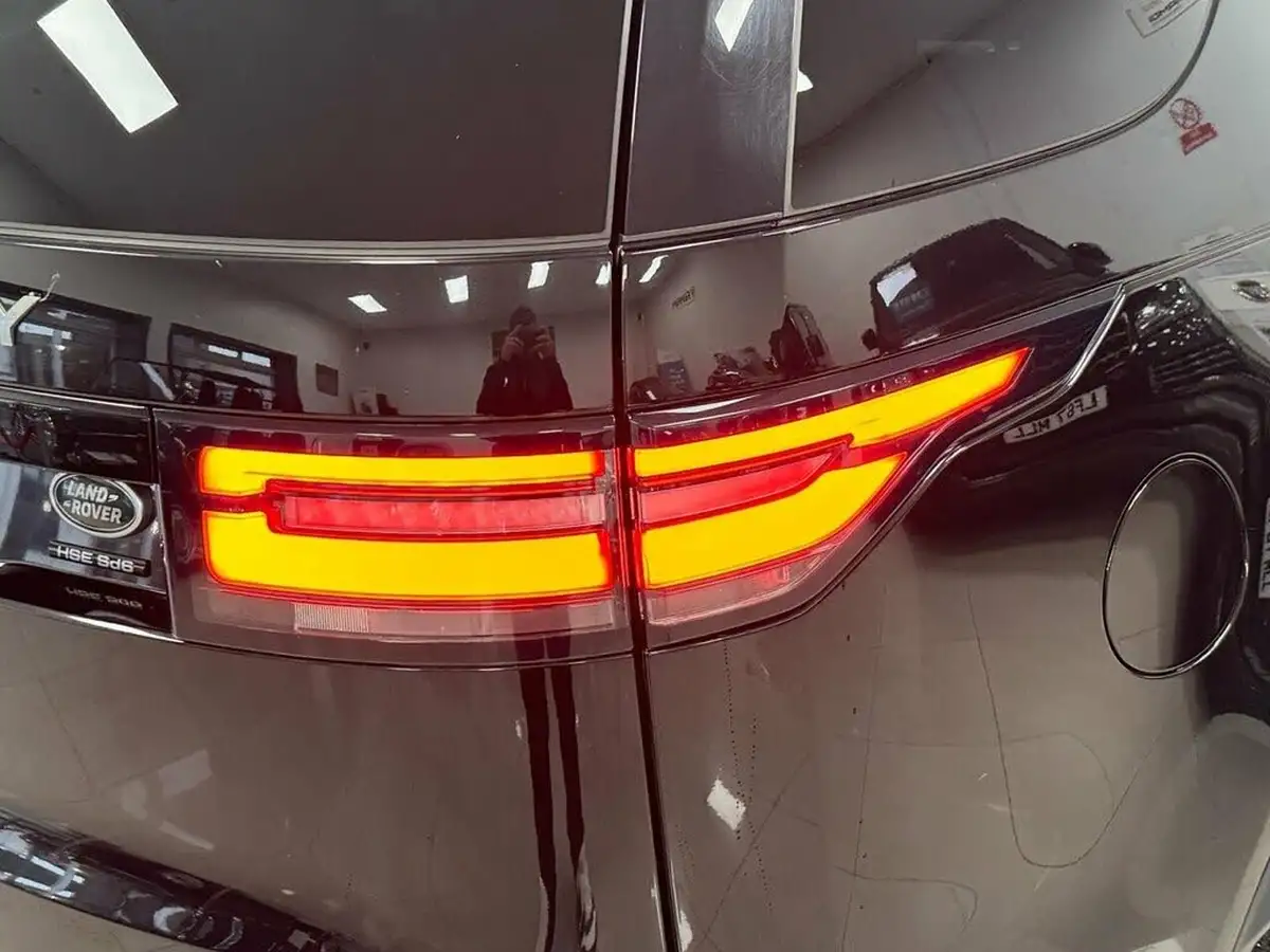 2019-land-rover-discovery-30-sd-v6-hse-luxury-big-2