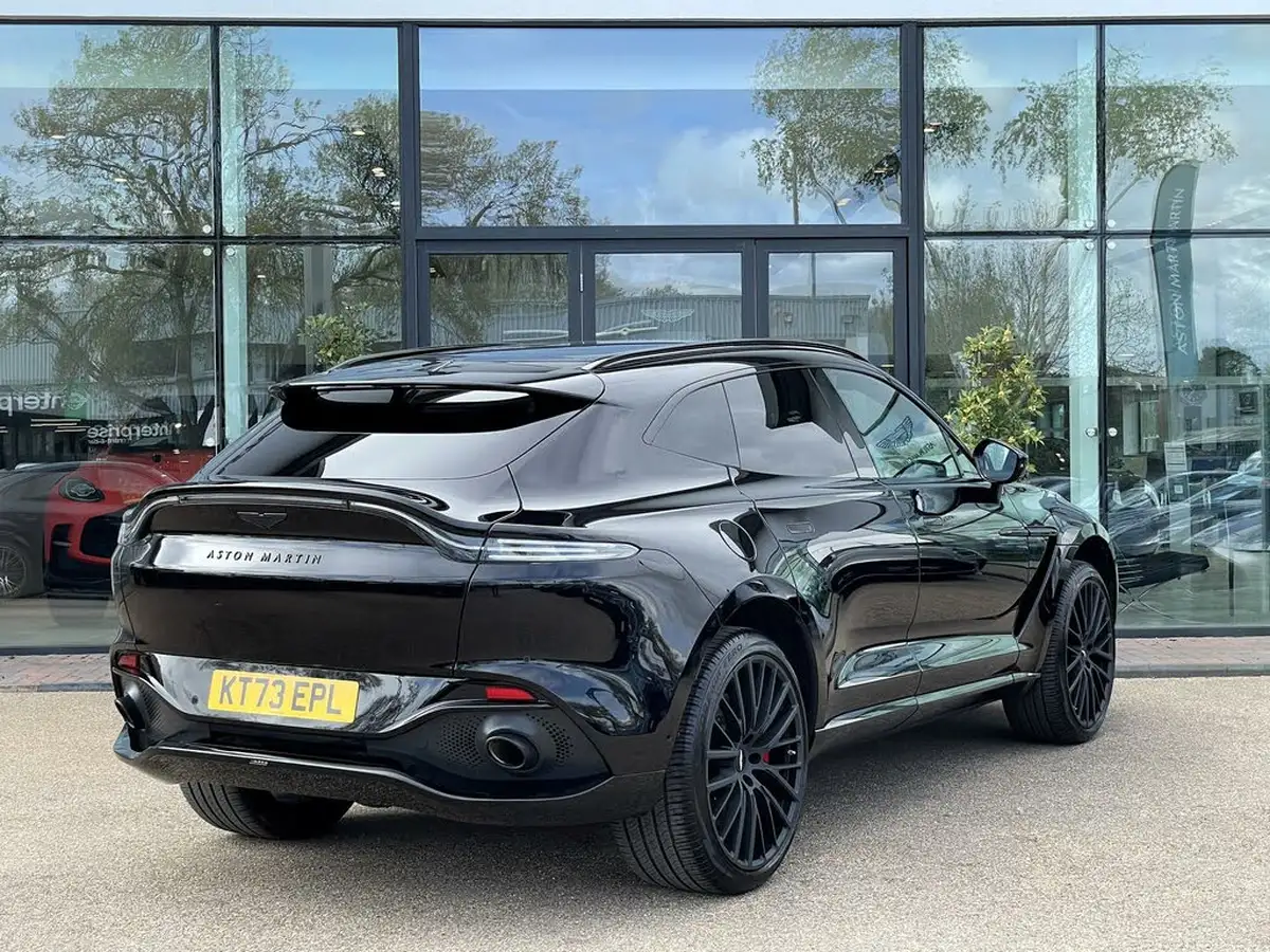 2024-aston-martin-dbx-40-v8-big-21