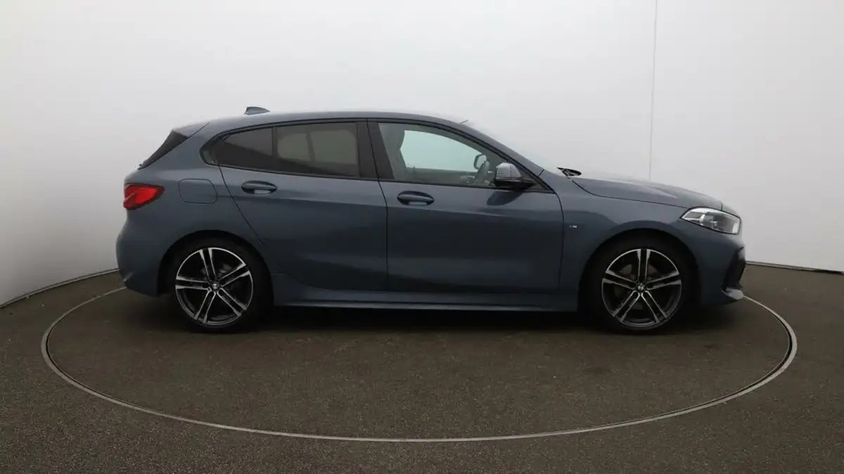 2022-bmw-1-series-15-118i-m-sport-lcp-dct-big-42