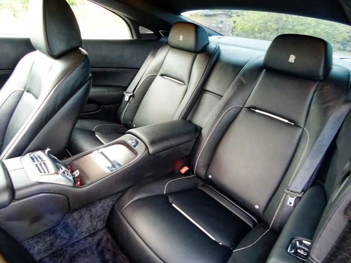 2016-rolls-royce-wraith-66-big-28