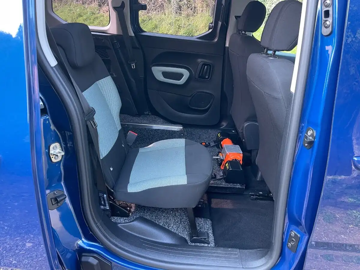 2020-citroen-berlingo-15bluehdi-feel-m-size-100ps-big-11