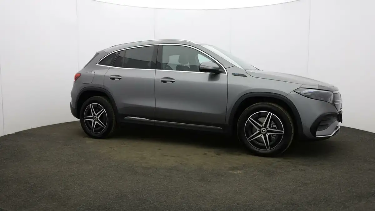 2021-mercedes-benz-eqa-e-eqa-250-amg-line-big-42