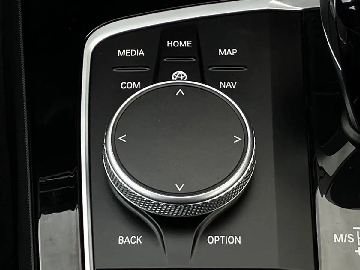 2022-bmw-1-series-15-118i-m-sport-lcp-dct-big-40