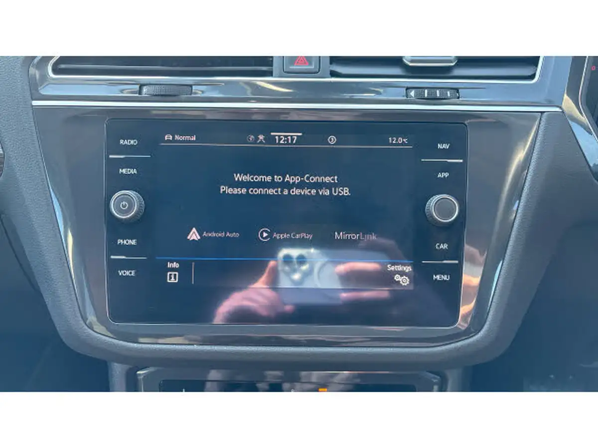 2023-volkswagen-tiguan-allspace-15-tsi-r-line-big-44