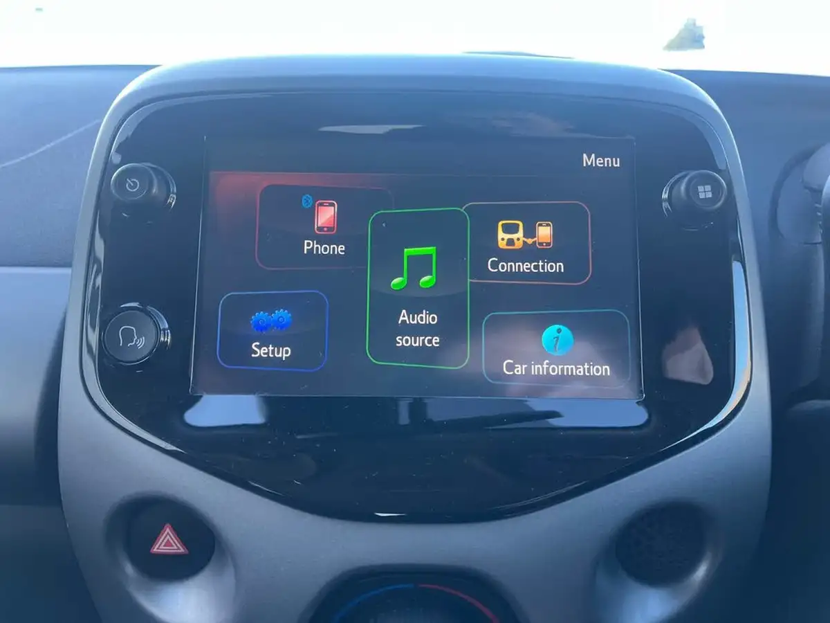 2020-toyota-aygo-10-vvt-i-x-play-tss-big-19