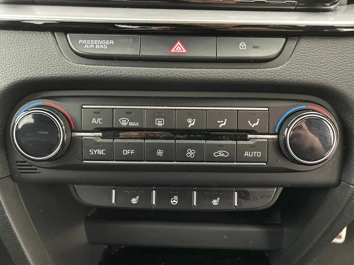 2022-kia-pro-ceed-15-t-gdi-gt-line-big-23