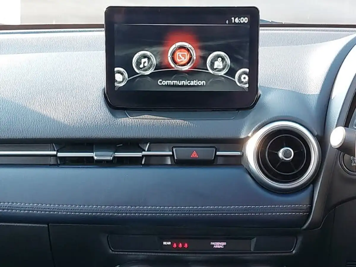 2022-mazda-mazda2-15-skyactiv-g-sport-big-6