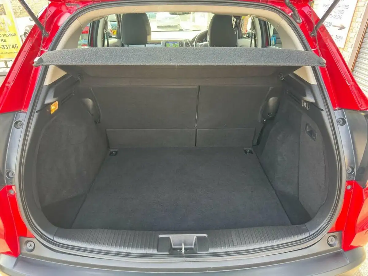 2016-honda-hr-v-16-i-dtec-se-navi-big-44