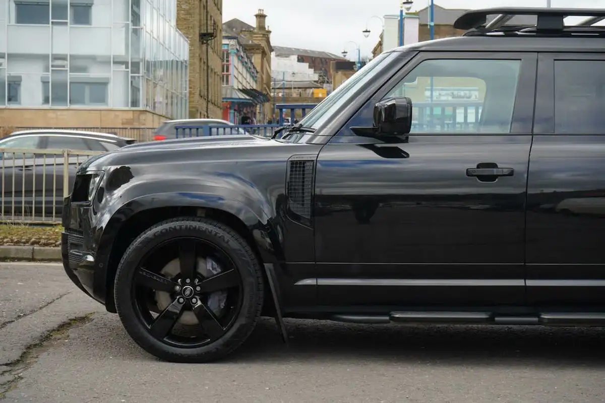 2022-land-rover-110-defender-30-d250-x-dynamic-hse-big-12