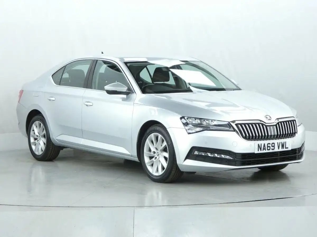 2019-skoda-superb-15-tsi-se-hatchback-big-1