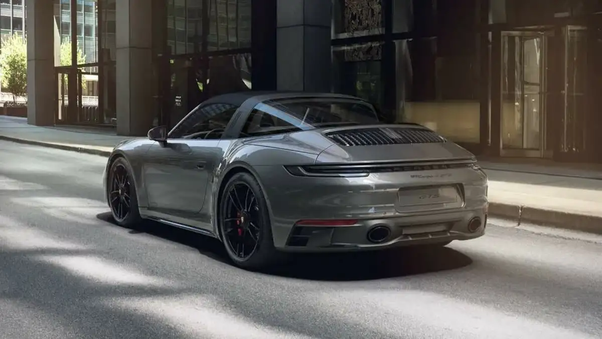 2023-porsche-911-30-targa-4-gts-pdk-big-7