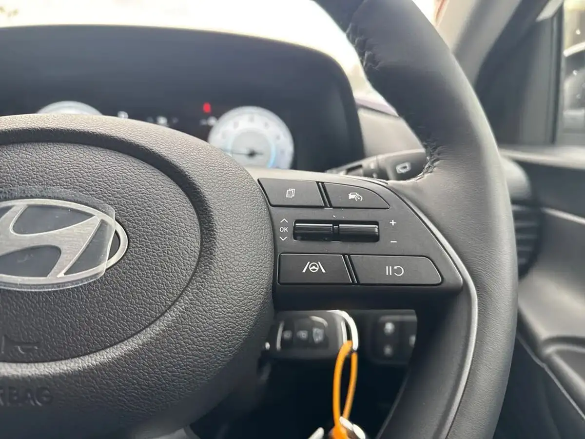 2024-hyundai-i20-10-t-gdi-premium-dct-big-17