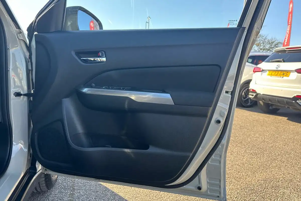 2020-suzuki-vitara-14-boosterjet-sz-t-129ps-mild-hybrid-big-39