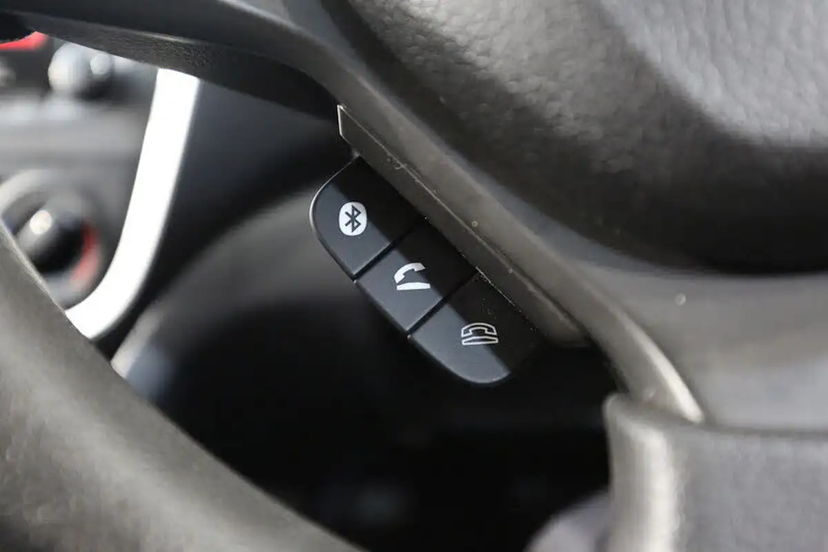 2018-suzuki-celerio-10-sz4-ags-big-38