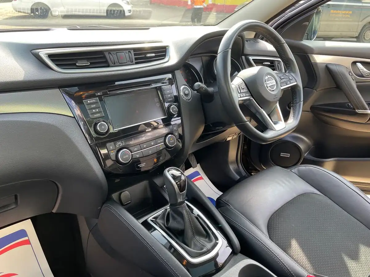 2019-nissan-qashqai-13-dig-t-tekna-160ps-dct-big-3