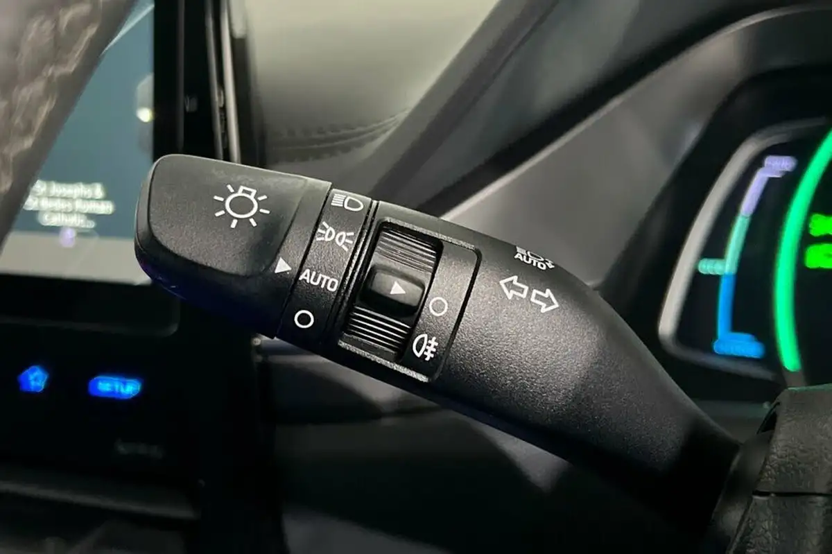 2021-hyundai-ioniq-16-gdi-premium-se-plug-in-hybrid-sunroof-big-26