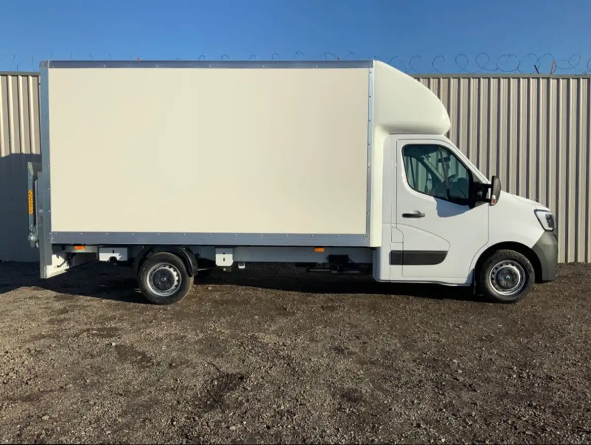 2024-renault-master-23dci-ll35-145-business-chassis-cab-big-8