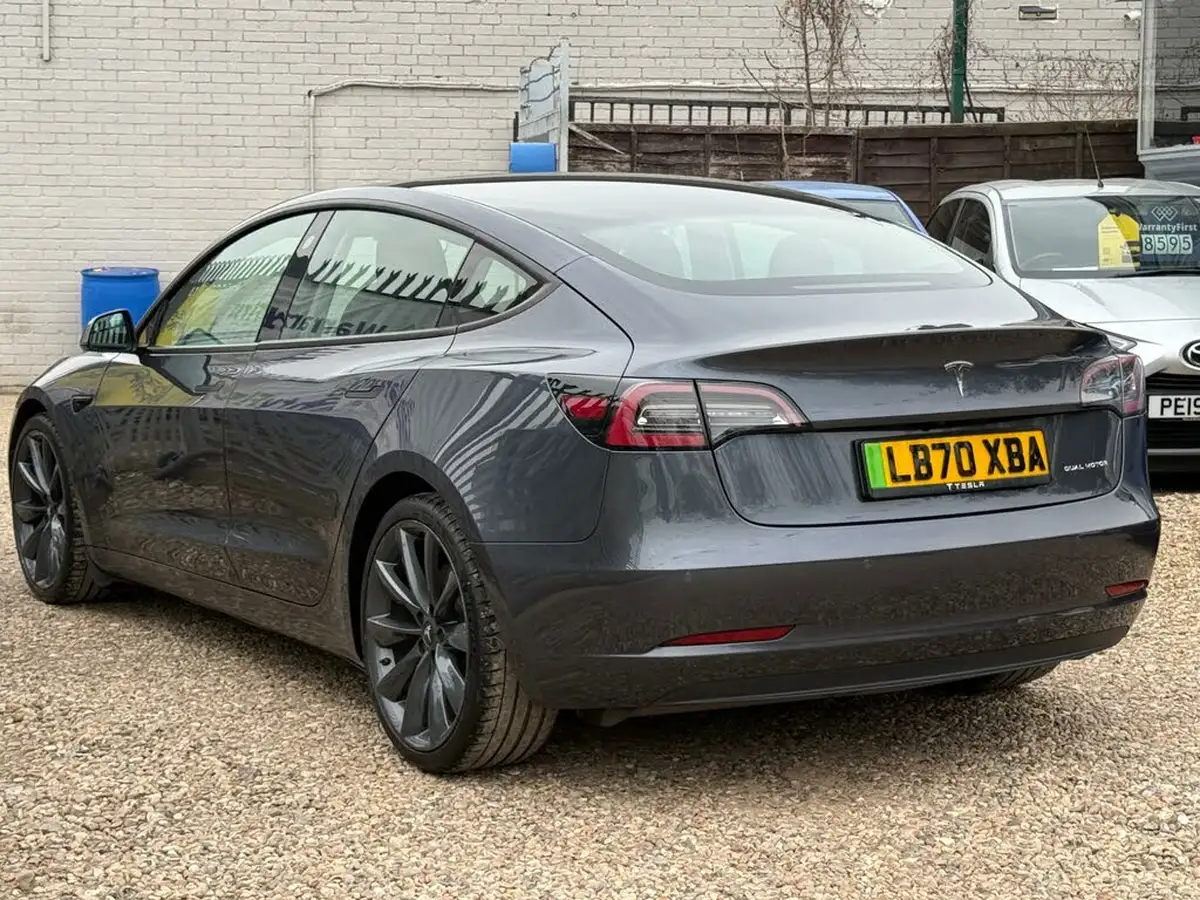2020-tesla-model-3-e-long-range-big-7
