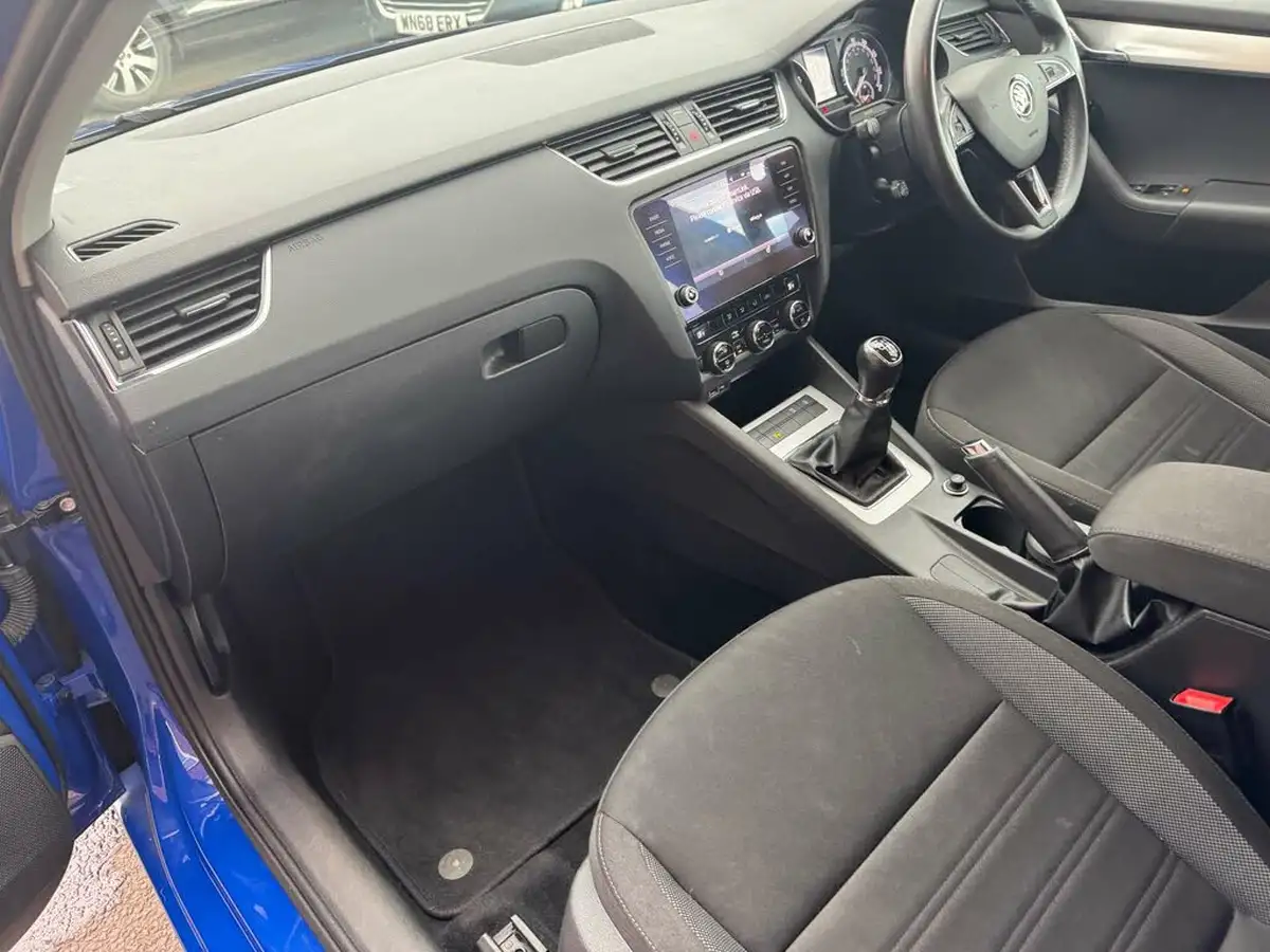 2019-skoda-octavia-10-tsi-se-technology-hatchback-big-12