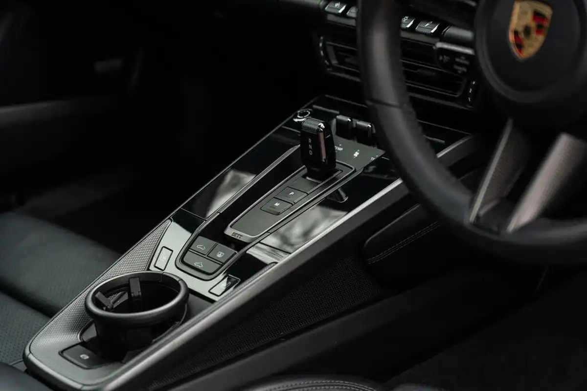 2020-porsche-911-30-carrera-coupe-big-22