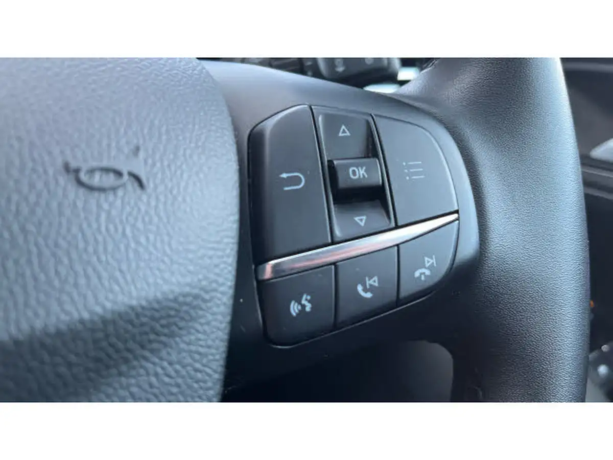2023-ford-focus-10t-titanium-125ps-hatchback-big-22