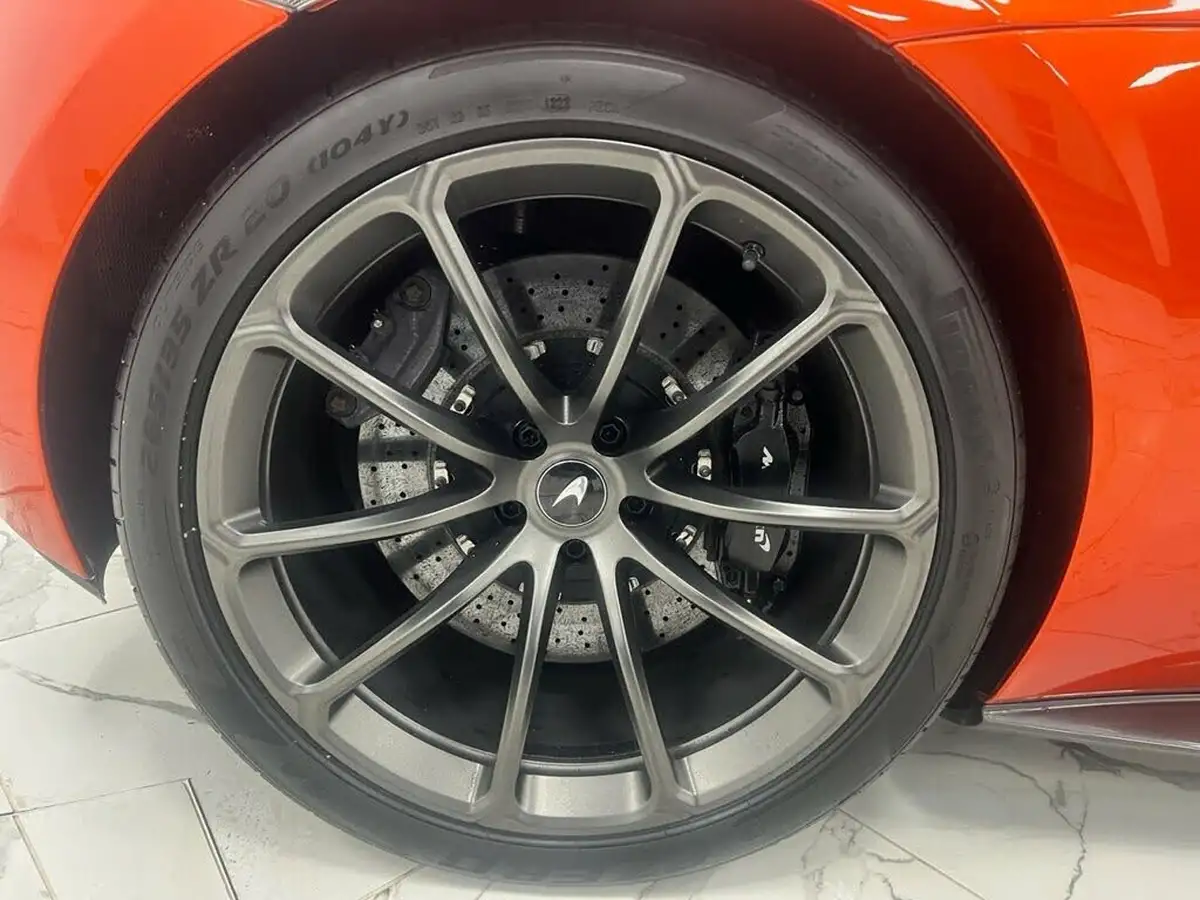 2019-mclaren-570s-38-coupe-big-19