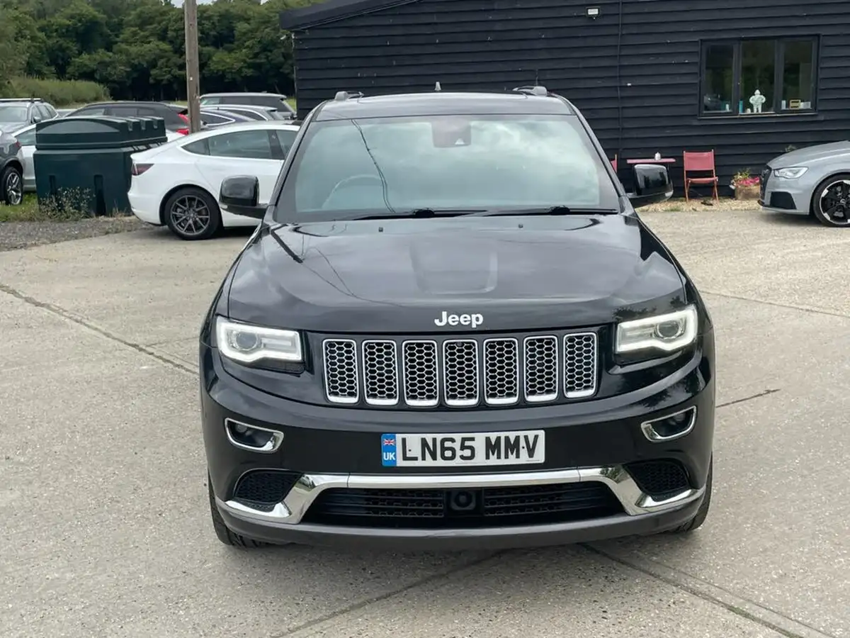 2015-jeep-grand-cherokee-30crd-summit-big-14