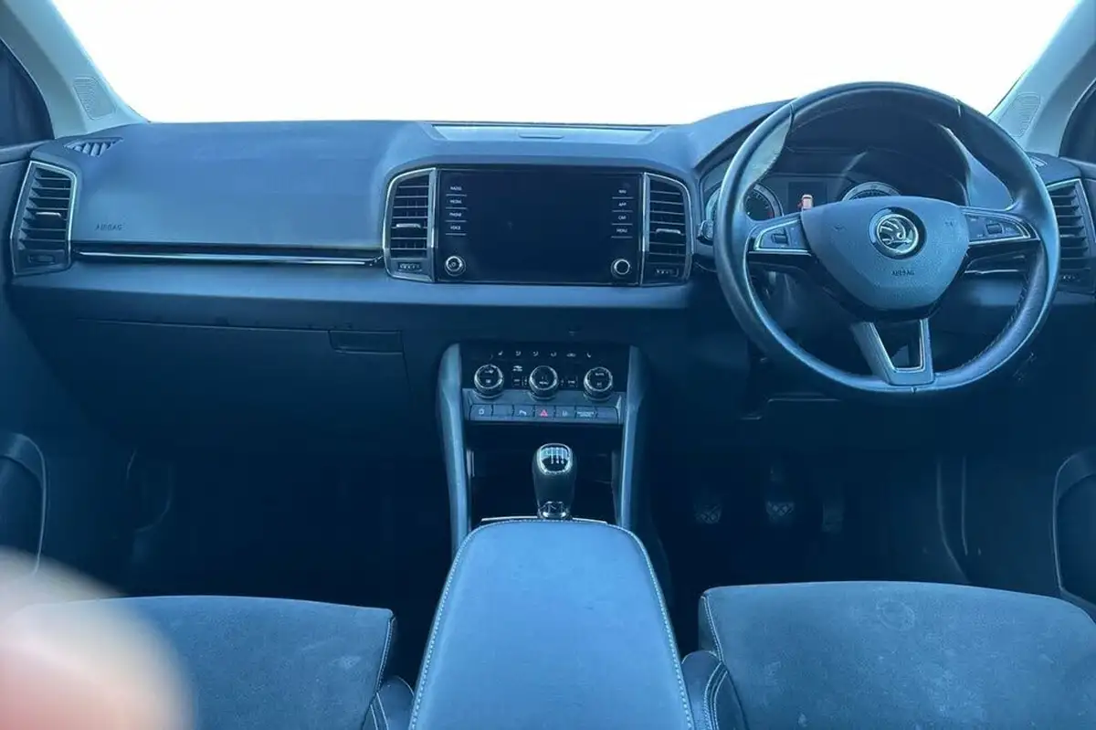 2019-skoda-karoq-15-tsi-se-l-big-9