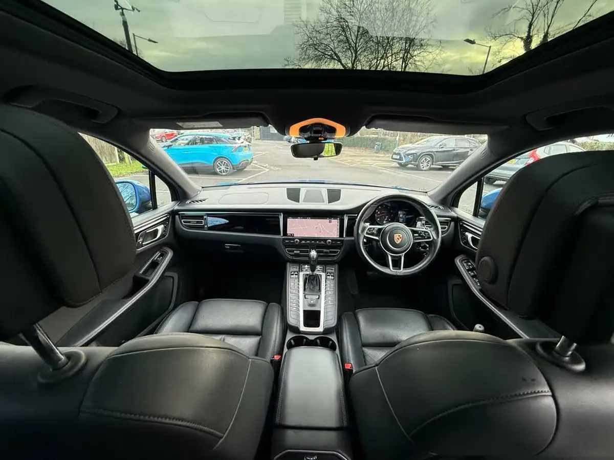 2019-porsche-macan-20-big-17