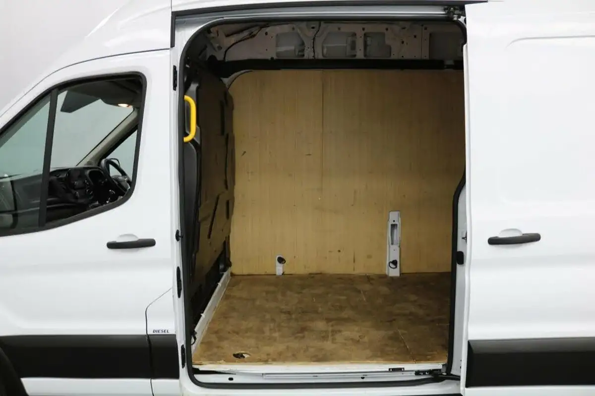 2022-ford-transit-20tdci-350-l3h2-leader-with-ac-chiller-big-8